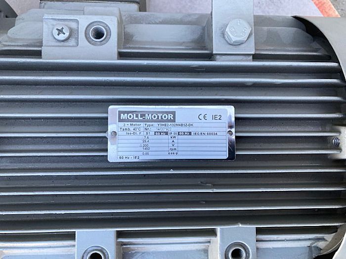 Gear motor 7.5 KW