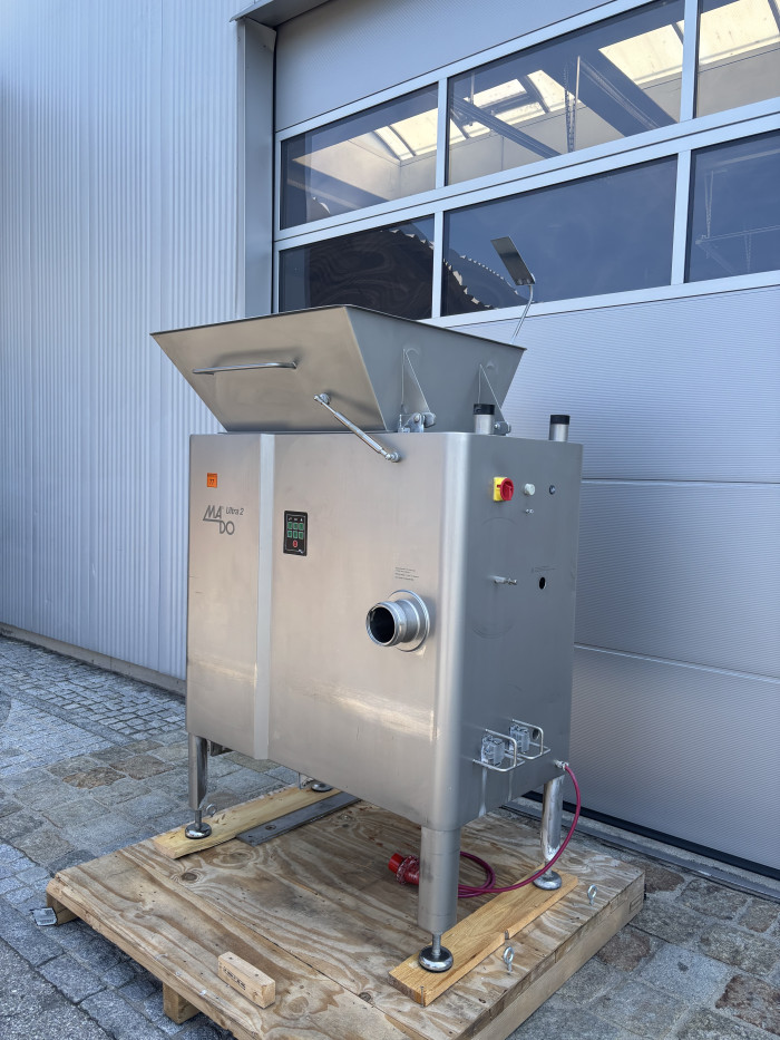 Grinder Mado Ultra 2 with Loader
