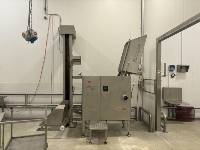 Grinder Mado Ultra 2 with Loader