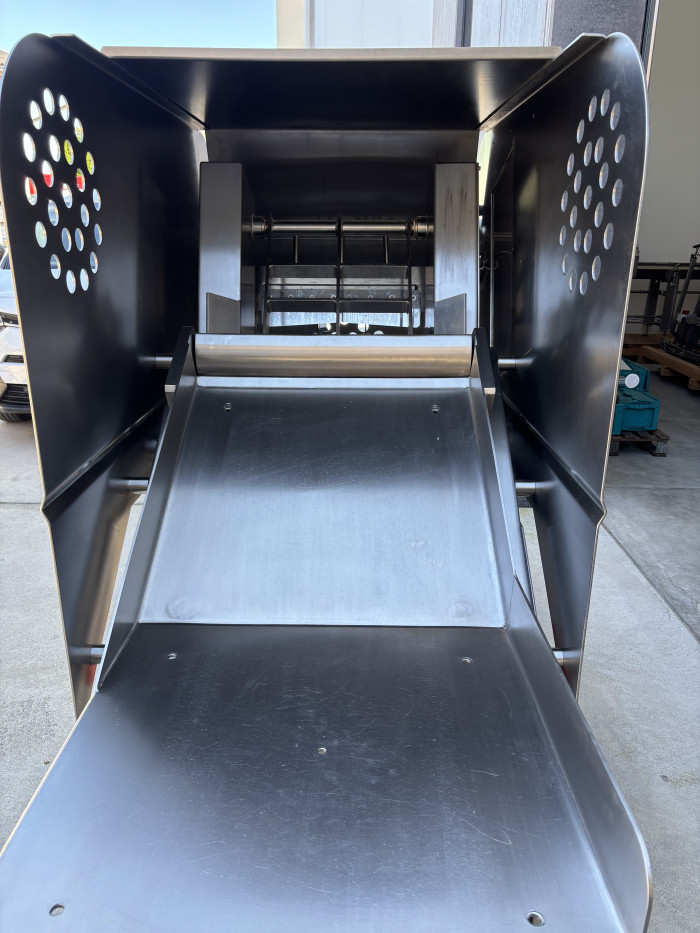 Laska G 530 - Frozen Block Guillotine
