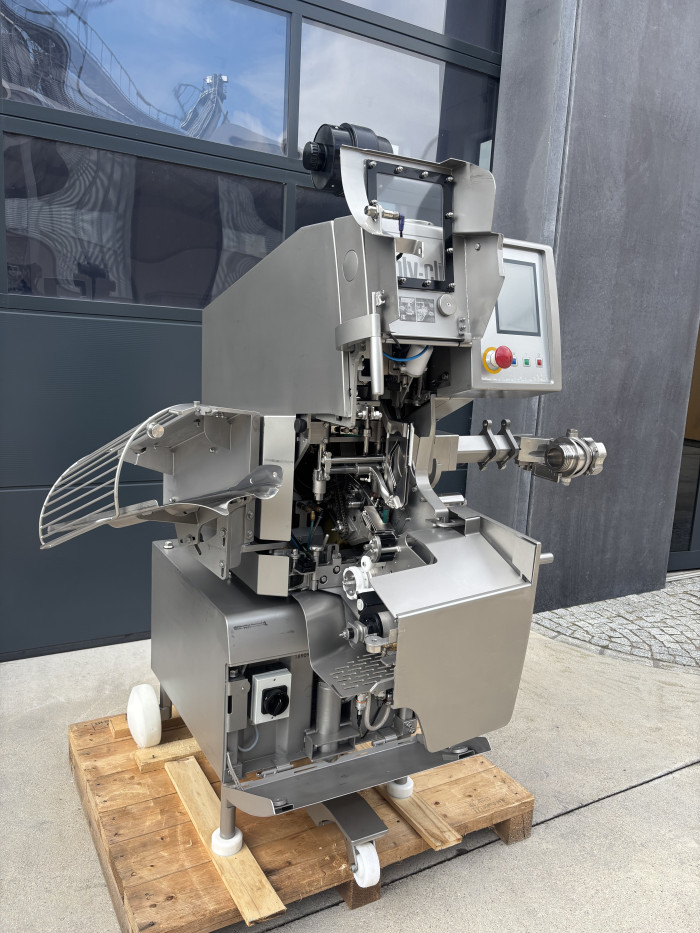 Poly Clip FCA 120