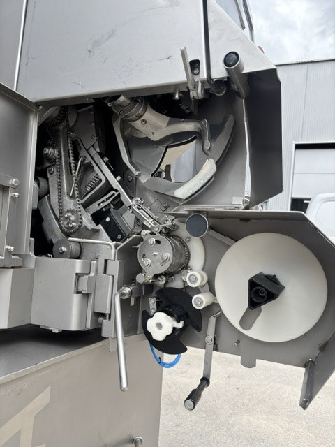 Poly Clip FCA 3463