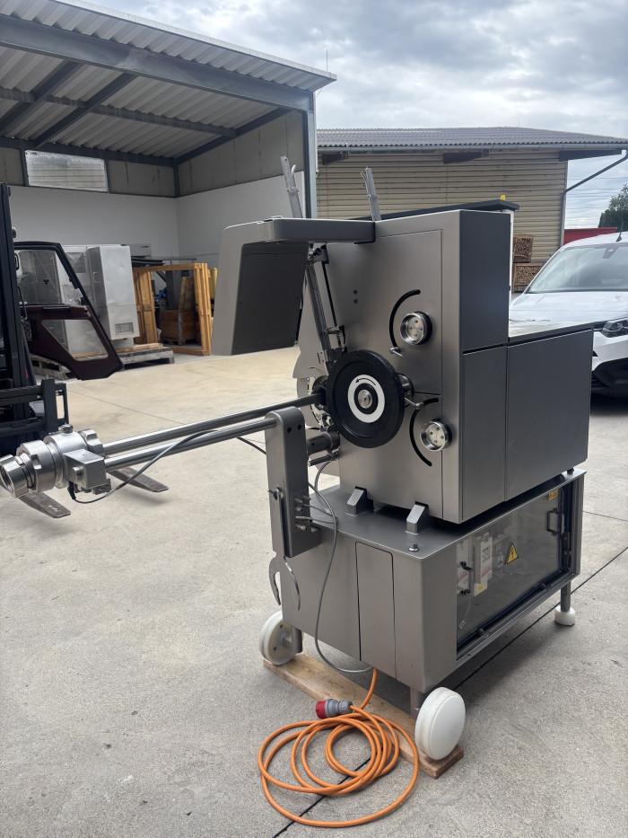 Poly Clip ICA 8700