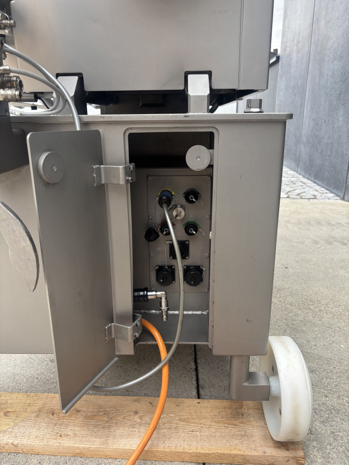 Poly Clip ICA 8700